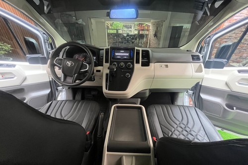 Used 2020 Toyota Hiace GL Grandia A/T