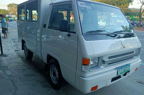 Second hand 2011 Mitsubishi L300 2.5L FB Deluxe MT 