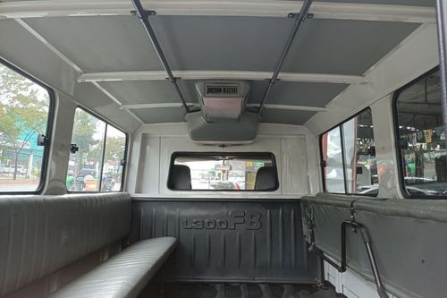 Used 2011 Mitsubishi L300 2.5L FB Deluxe MT