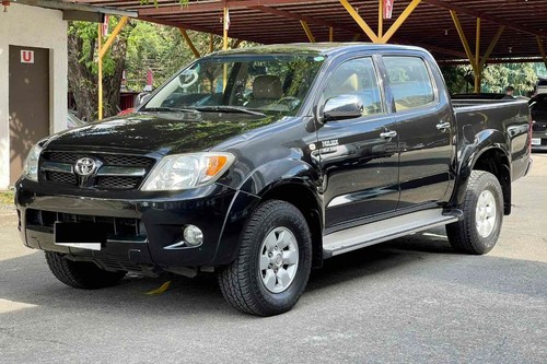 2nd Hand 2005 Toyota Hilux 2.7 G AT