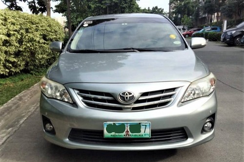 Second hand 2012 Toyota Corolla Altis 1.6 V CVT 