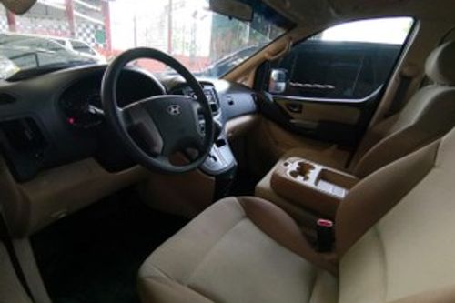 Used 2016 Hyundai Grand Starex 2.5 CRDi GLS 5AT (Dsl) 10 Seater