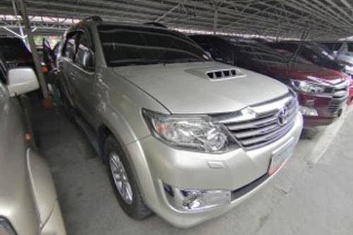 2nd Hand 2013 Toyota Fortuner Dsl AT 4x2 2.5 G