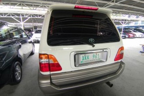 Second hand 2003 Toyota Revo 2.4L Sport Runner MT 