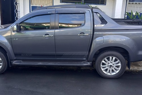 Old 2019 Isuzu D-Max 3.0 LS 4x2 MT Blue Power