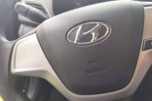 Used 2020 Hyundai Accent 1.4 GL 6MT w/o Airbags AVN