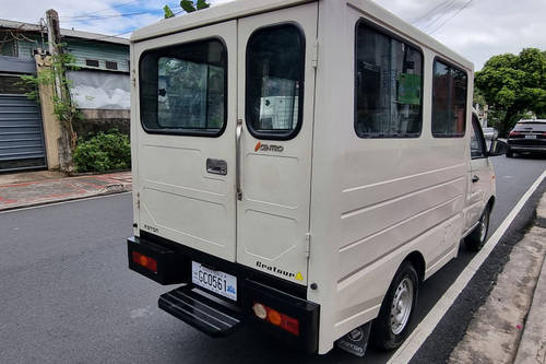 Old 2017 Foton Gratour MPV 14 Seater