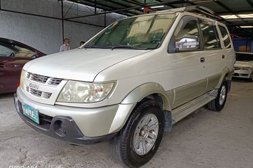 Second hand 2008 Isuzu Crosswind XUV MT 