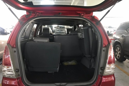 Second hand 2012 Toyota Innova 2.8 J Diesel MT 