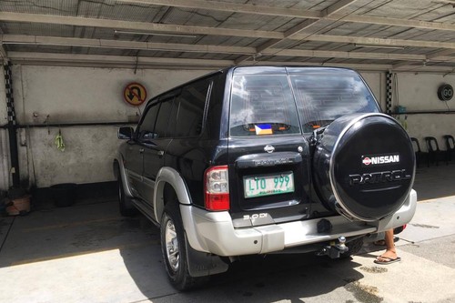 Old 2002 Nissan Patrol Royale 5.6 V8 4x4 AT