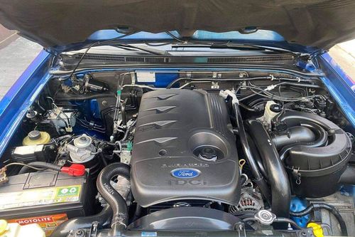 Second hand 2010 Ford Everest 2.5L Limited AT 