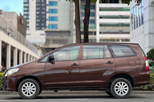 Used 2016 Toyota Innova Diesel AT 2.5 E