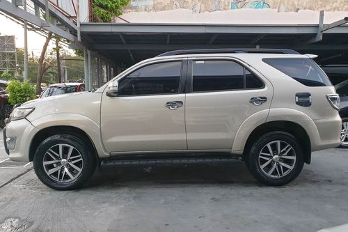 2nd Hand 2013 Toyota Fortuner Gas AT 4x2 2.7 G