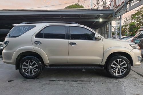 Used 2013 Toyota Fortuner Gas AT 4x2 2.7 G