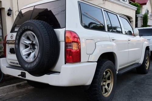 Second hand 2007 Nissan Patrol Super Safari 3.0L Turbo Automatic 4x4 