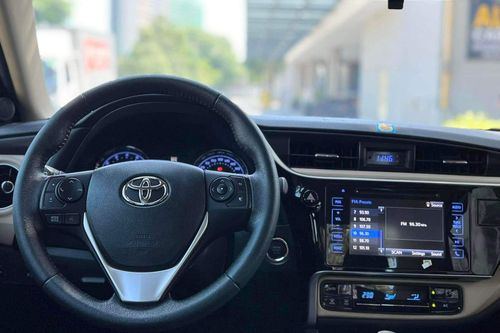 Used 2017 Toyota Corolla Altis 1.6 V CVT