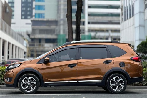 Second hand 2017 Honda BR-V 1.5 V CVT 