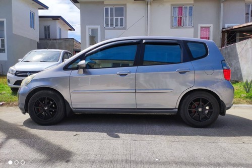 Second hand 2005 Honda Jazz 1.5 V CVT 