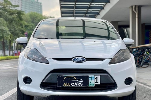 Second hand 2011 Ford Fiesta Hatchback 1.6L Trend AT 