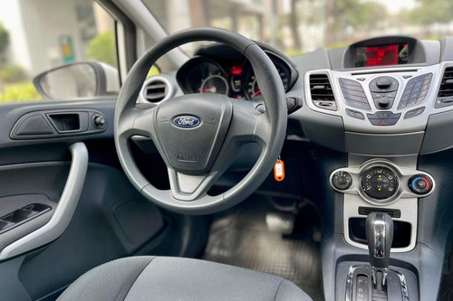 Second hand 2011 Ford Fiesta Hatchback 1.6L Trend AT 