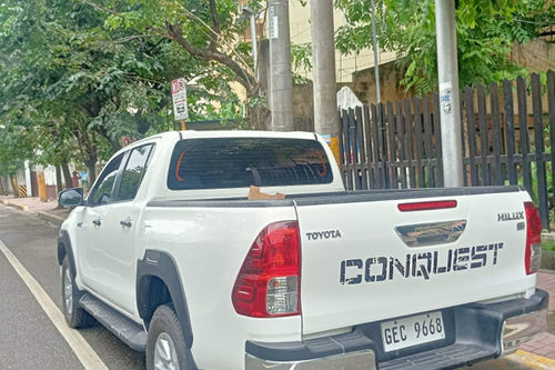 Old 2017 Toyota Hilux 2.4 G DSL 4x2 A/T