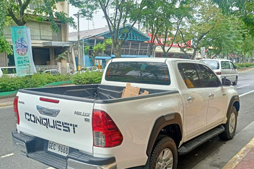 Second hand 2017 Toyota Hilux 2.4 G DSL 4x2 A/T 