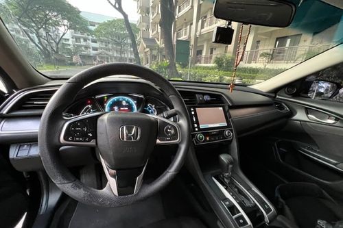 Old 2017 Honda Civic 1.8 E CVT