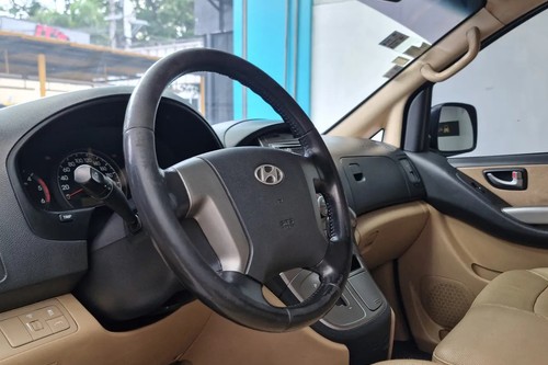 Used 2014 Hyundai Starex 2.5L Gold AT
