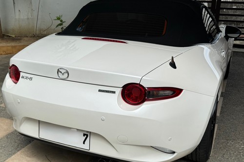 Old 2023 Mazda MX-5 2.0L SKYACTIV MT BLACK