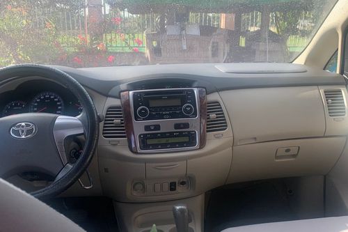 Second hand 2014 Toyota Innova 2.8 E Diesel AT 