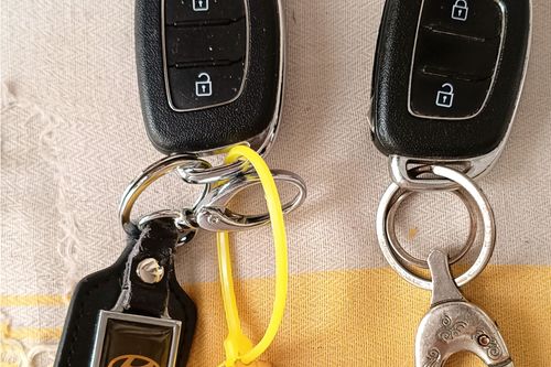 Second hand 2019 Hyundai Reina GL 5MT 