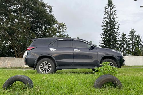 Second hand 2023 Toyota Fortuner 2.4 V Diesel 4x2 AT 