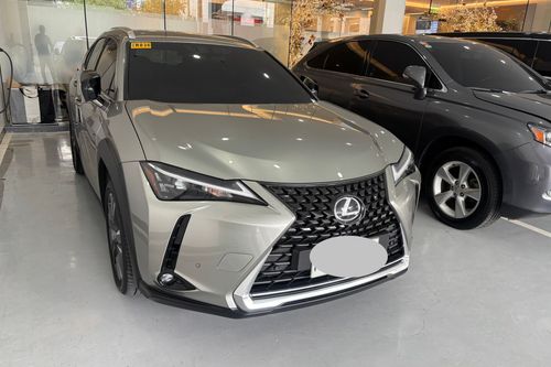 Old 2023 Lexus UX 250h Premier