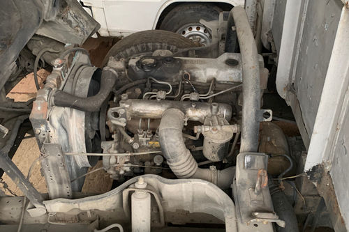 Second hand 2009 Mitsubishi L300 2.5L Versa Van MT 