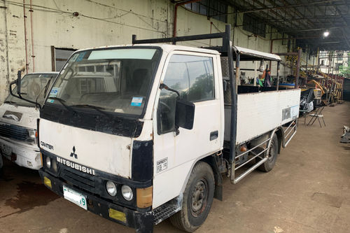 Second hand 2009 Mitsubishi L300 2.5L Versa Van MT 