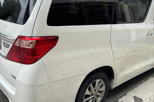 2nd Hand 2013 Toyota Alphard 2.4L AT