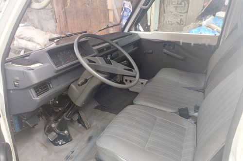 Second hand 2016 Mitsubishi L300 FB Body Dual AirCon 
