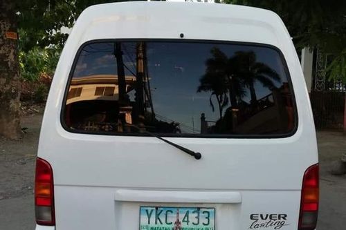 Used 2012 Suzuki Super Carry 0.8 MT Utility Van