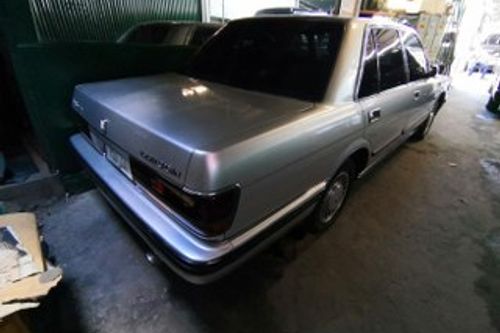 Old 1989 Toyota Crown 2.8L Super Saloon MT