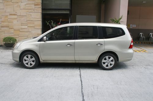 Old 2010 Nissan Grand Livina ELITE