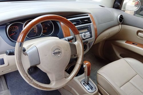 Used 2010 Nissan Grand Livina ELITE