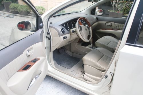 Used 2010 Nissan Grand Livina ELITE