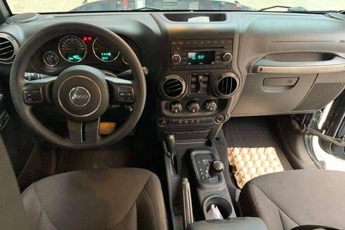 Old 2016 Jeep Wrangler 3.6L Rubicon