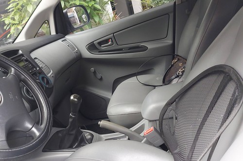 2nd Hand 2010 Toyota Innova 2.0L J MT