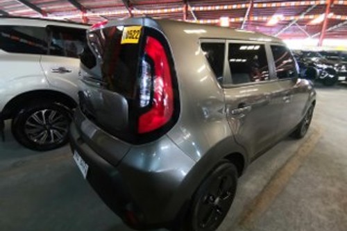 Second hand 2017 Kia Soul LX 1.6 L AT 