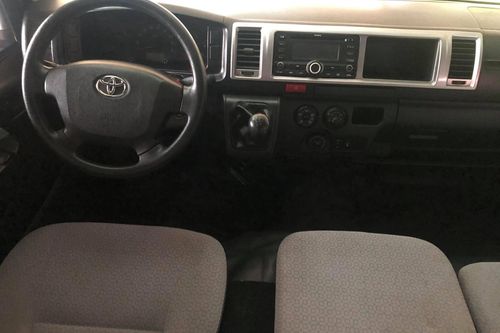 Used 2016 Toyota Hiace 3.0 GL Grandia MT