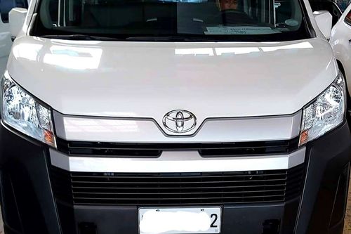 Second hand 2019 Toyota Hiace Commuter Deluxe 