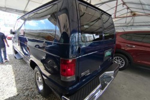 Second hand 2013 Ford E-150 4.6L Club Wagon AT 