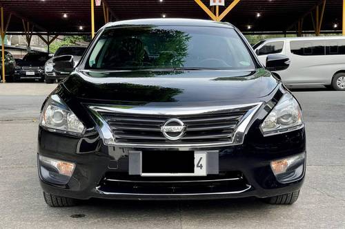 Second hand 2015 Nissan Altima 2.5 SV 