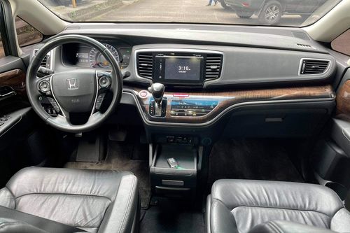 Old 2016 Honda Odyssey 3.5L AT